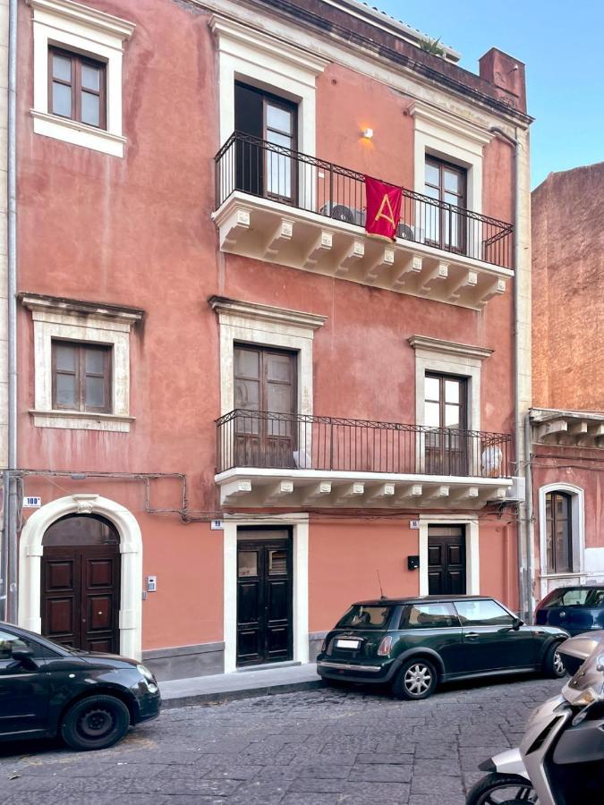 Civicocento Charming Rooms Катания Екстериор снимка